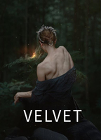 Velvet (2021) Scènes de Nu