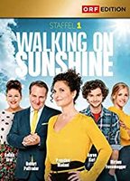 Walking on Sunshine 2019 film scènes de nu