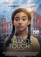 Where Hands Touch (2018) Scènes de Nu