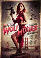 Wolf Mother 2016 film scènes de nu