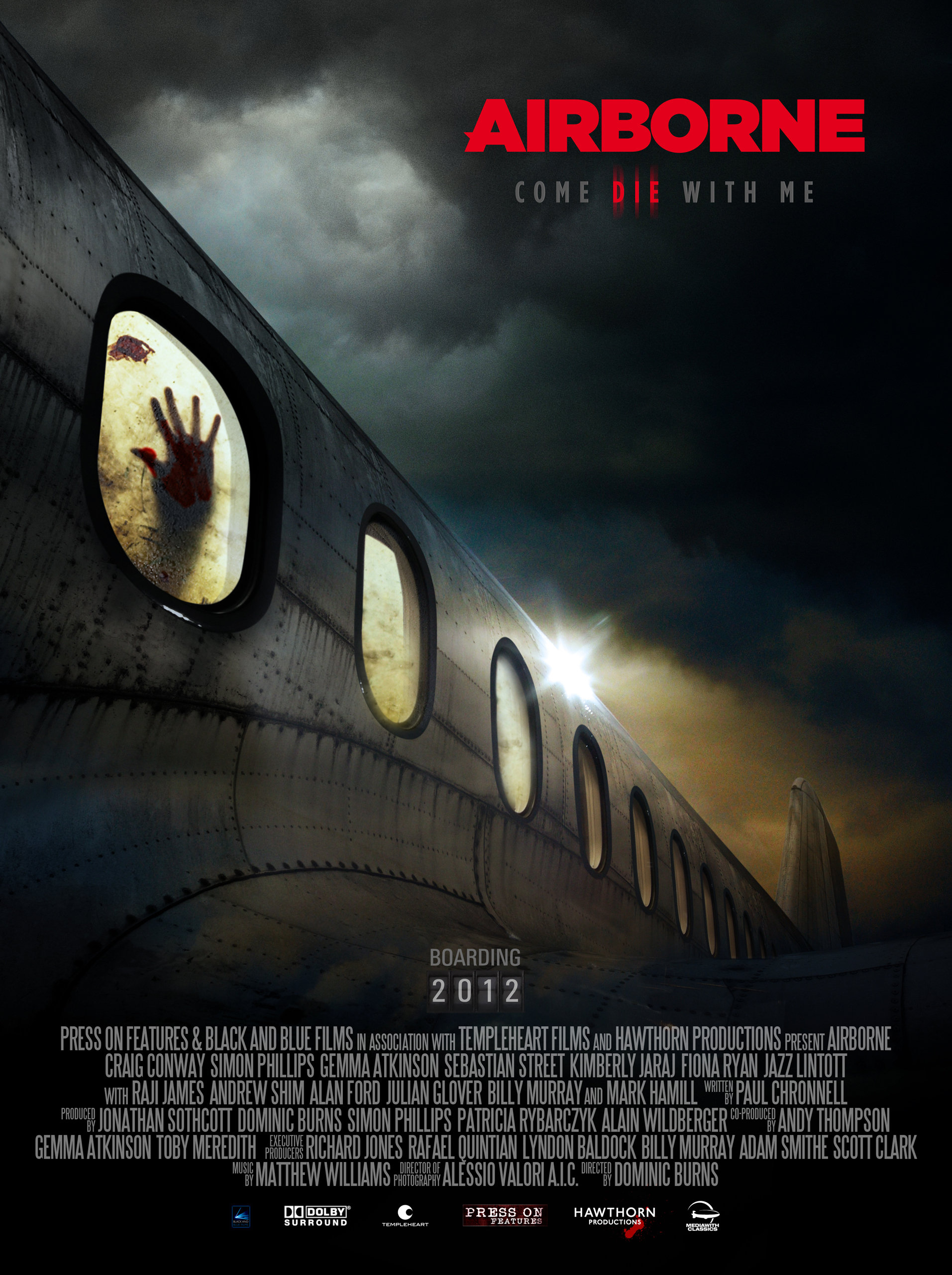 Airborne 2012 film scènes de nu
