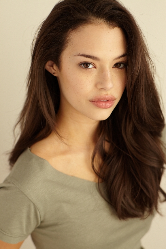 Chloe Bridges nue