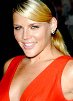 Busy Philipps nue