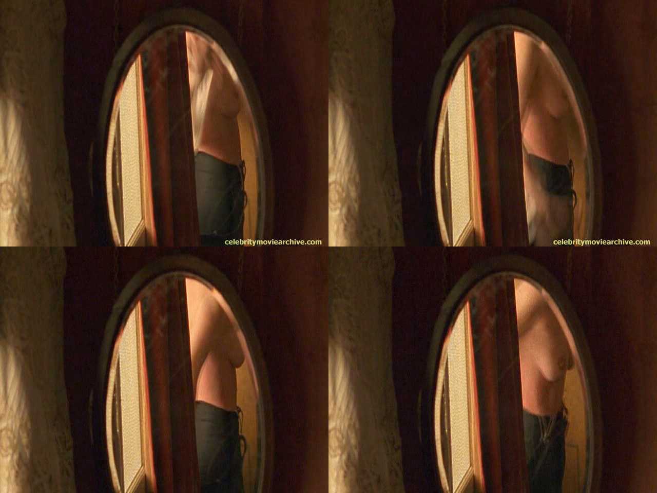 Keeley Hawes Nue Dans Tipping The Velvet