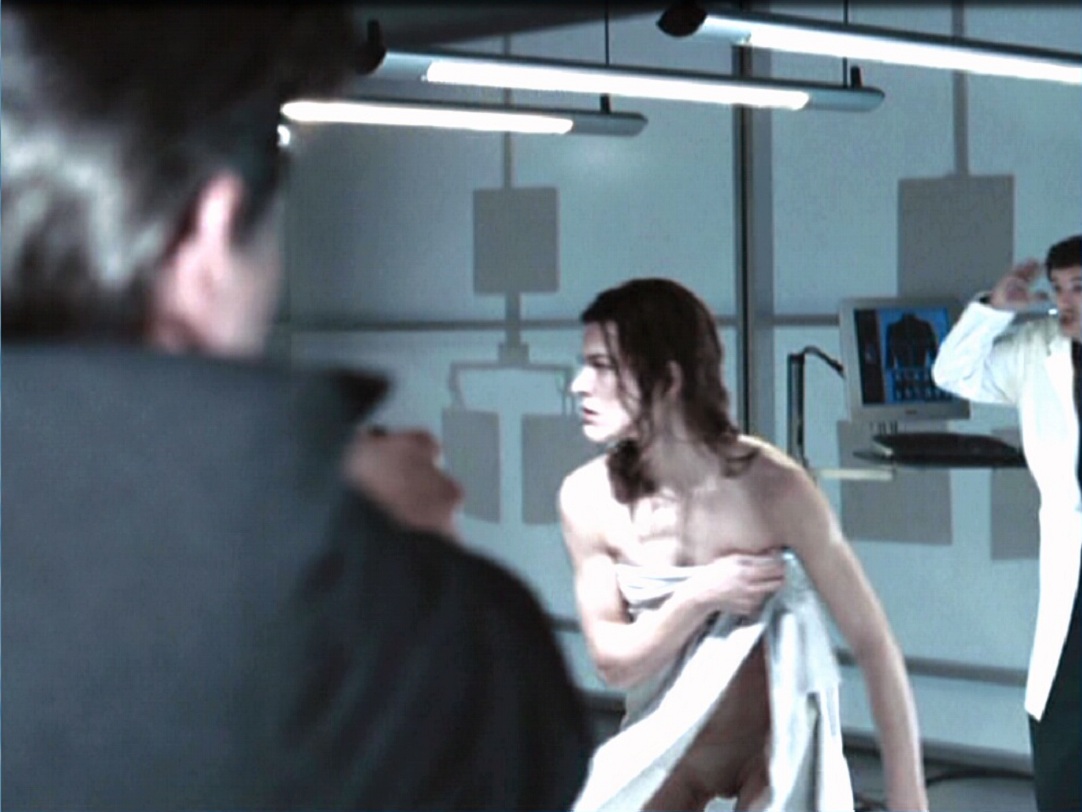 Milla Jovovich Nue Dans Resident Evil Apocalypse
