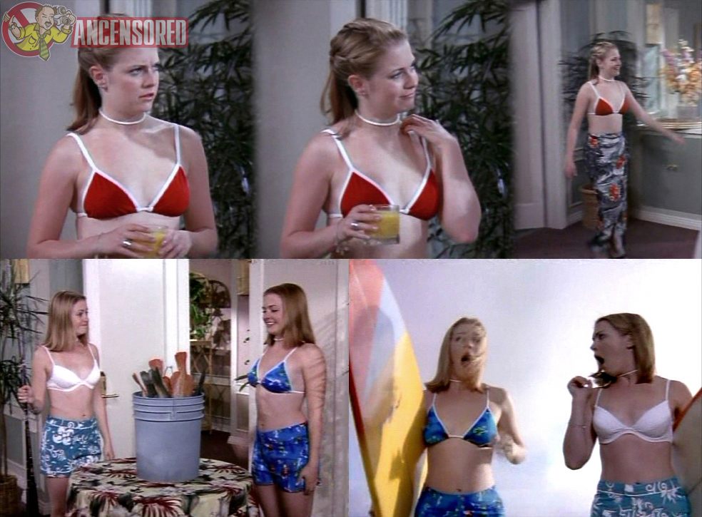 Melissa Joan Hart nude pics.