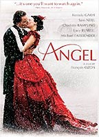 Angel (2007) Scènes de Nu