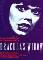 Dracula's Widow 1989 film scènes de nu