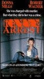 False Arrest (made for TV) 1991 film scènes de nu