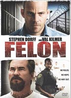 Felon (2008) Scènes de Nu