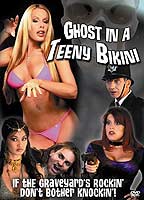 Ghost in a Teeny Bikini scènes de nu