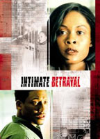 Intimate Betrayal (1999) Scènes de Nu