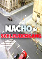 Macho im Schleudergang (2005) Scènes de Nu