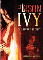 Poison Ivy: The Secret Society scènes de nu