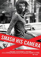 Smash His Camera (2010) Scènes de Nu