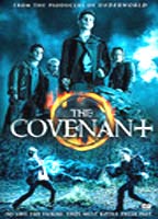 The Covenant (2006) Scènes de Nu