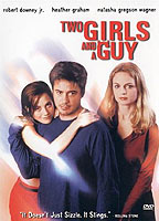 Two Girls and a Guy 1997 film scènes de nu