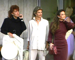 Hollywood Wives 1985 film scènes de nu