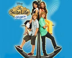 The Suite Life on Deck scènes de nu