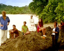 Tribe 1999 film scènes de nu