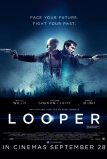Looper 2012 film scènes de nu